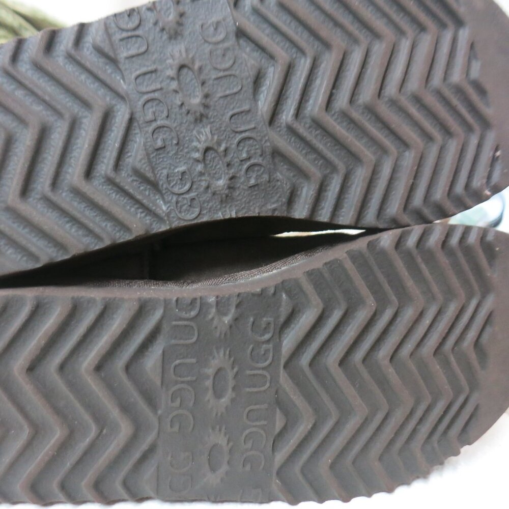 UGG Australia 5825 Classic Short Warm Insulated Winter Boot Womens Footwear Sz 6 - Picture 6 of 6